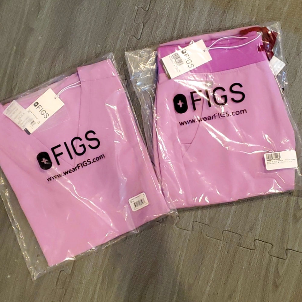 FIGS Dusk Scrub Set